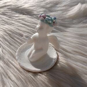 Cherub Ring Holder White Ceramic Vintage Decor Decoration Trinket Dish Jewelry